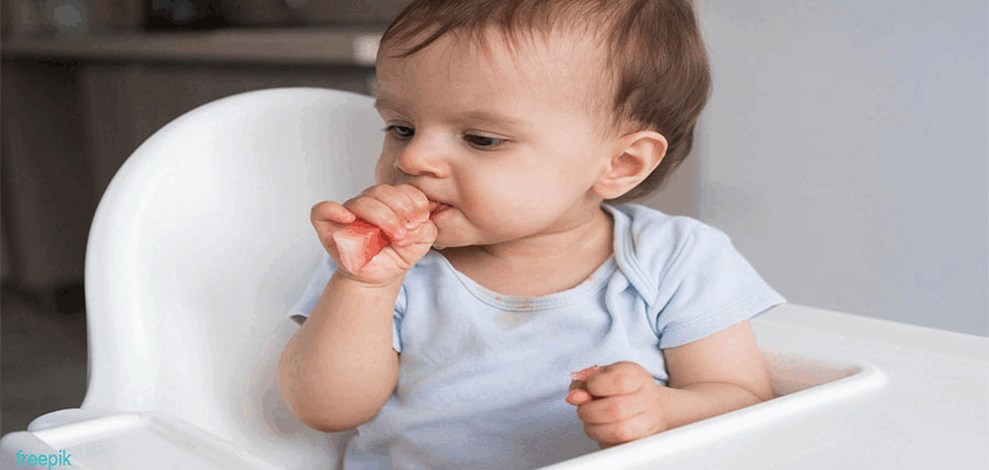 Το μωρό σας βγάζει δόντια; Τι να κάνετε και τι να μην κάνετε για να το ανακουφίσετε cover image